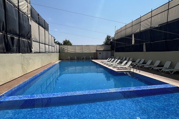 Pool 17 of 34