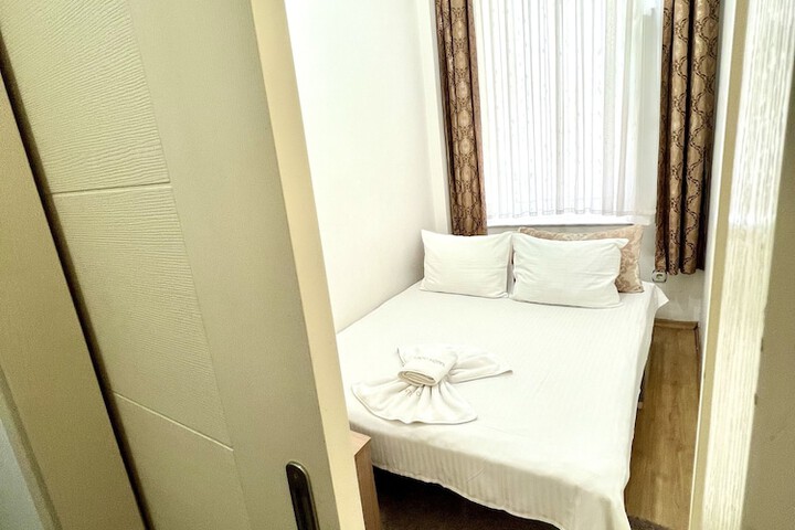 Room 31 of 80