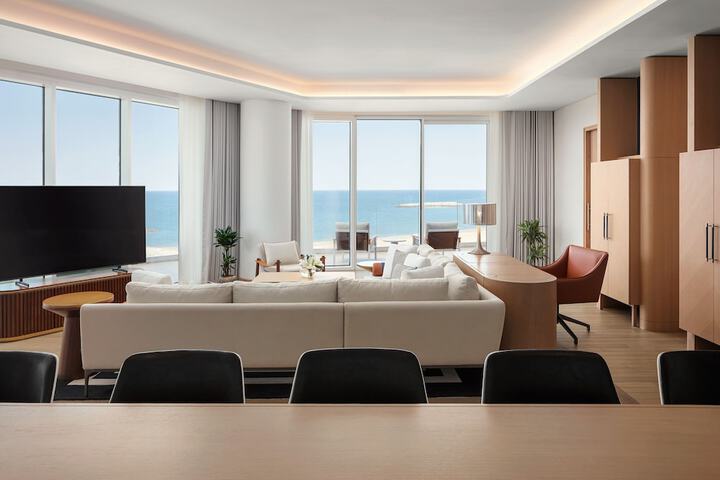 Room 36 of 140