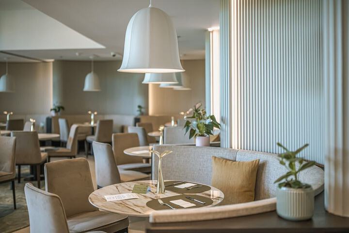 Dining 91 of 117