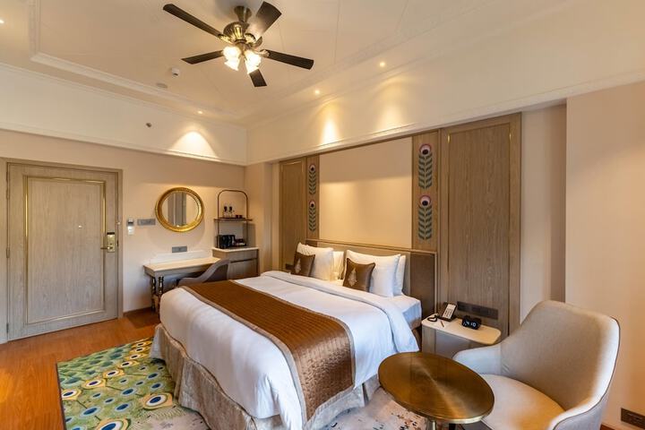 Room 45 of 159