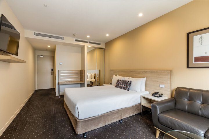 Room 8 of 44