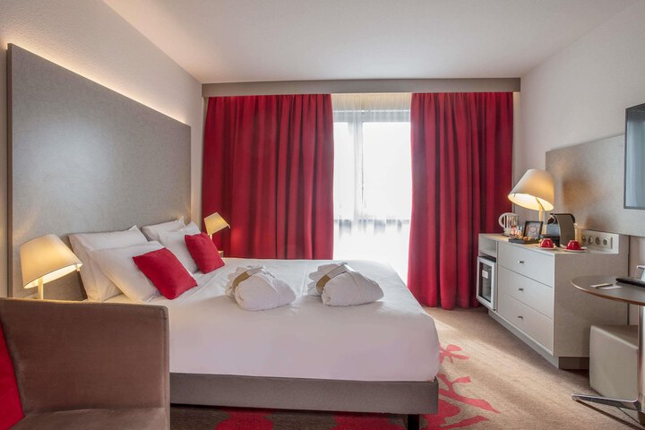 Room 14 of 82
