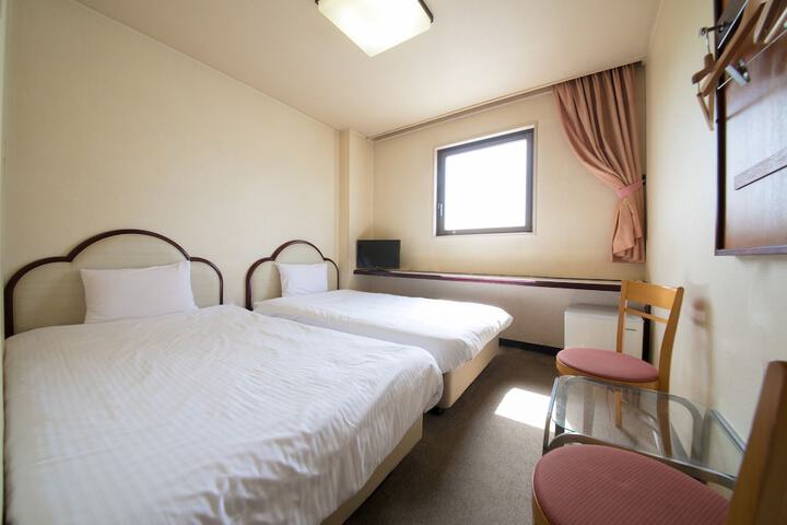 Room 9 of 45