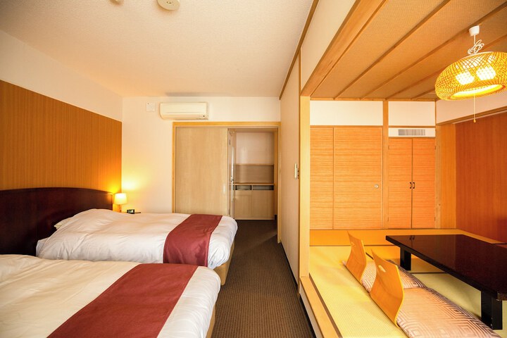 Room 10 of 73