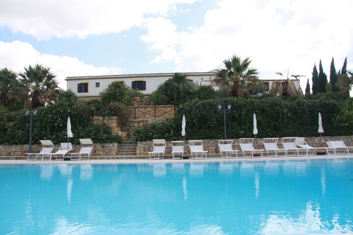 Pool 7 of 40