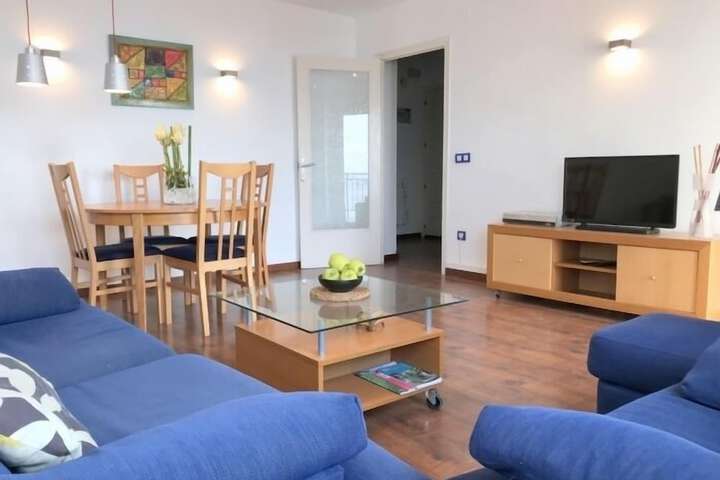Room 4 of 17