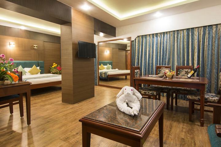 Room 10 of 38