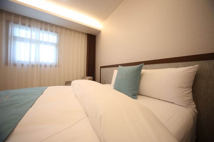 Room 15 of 60