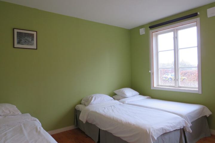 Room 3 of 12