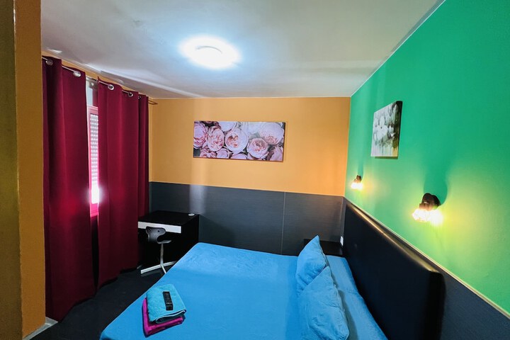 Room 21 of 50