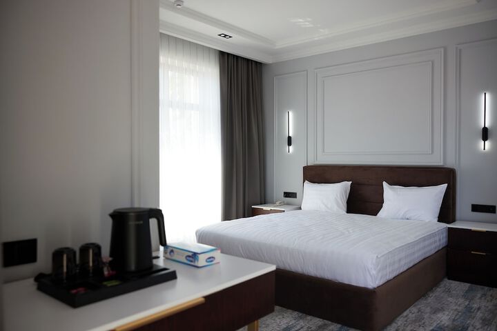 Room 8 of 40