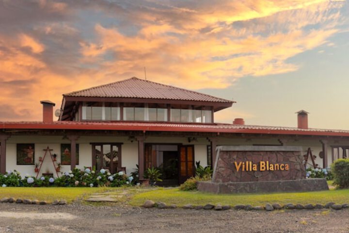 Villa Blanca Cloud Forest Hotel + Retreat