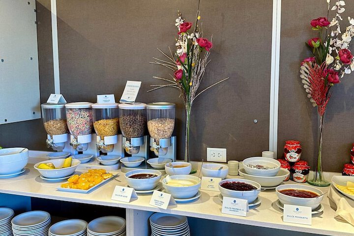 Breakfast/Coffee Service 48 of 66