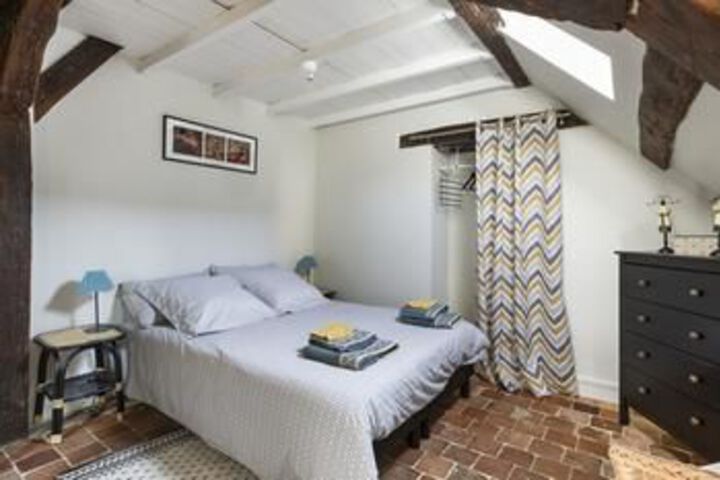 Room 3 of 12
