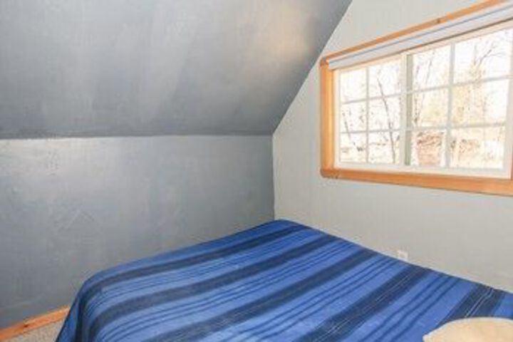 Room 9 of 26