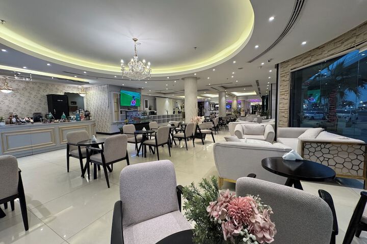 Meral Crown Hotel