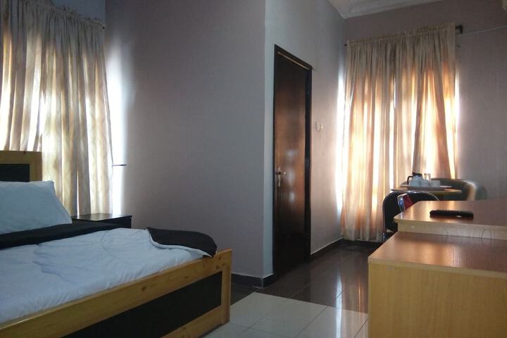 Room 8 of 23