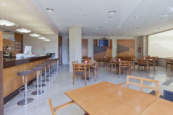 Dining 49 of 67