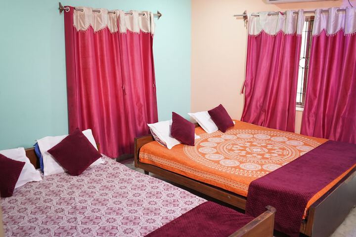 Room 14 of 33