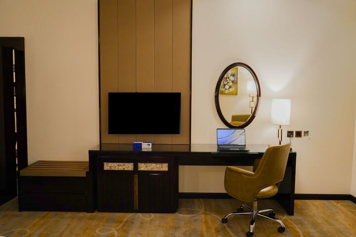 Room 51 of 83