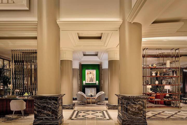 Hotel Lobby