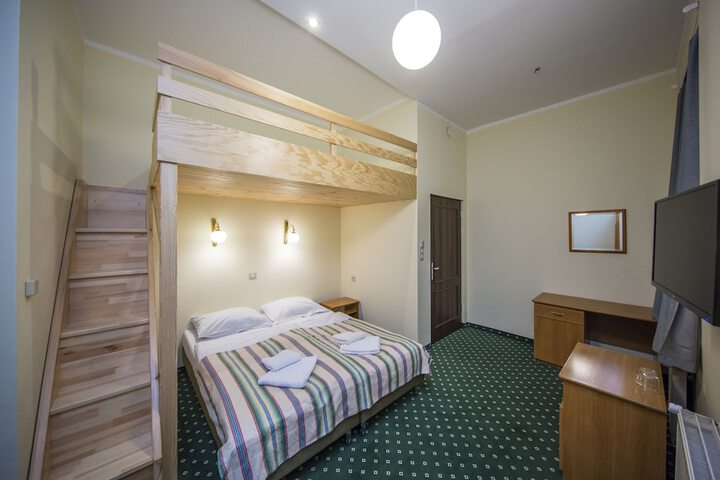 Room 15 of 61
