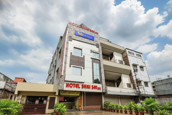 Fabhotel Shri Sai Dx