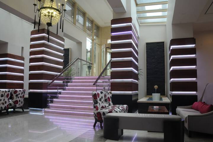 Guest Lobby