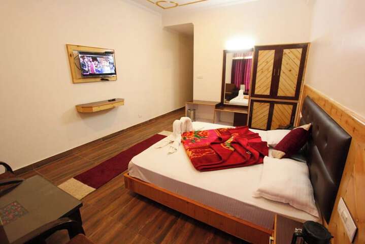 Room 2 of 14