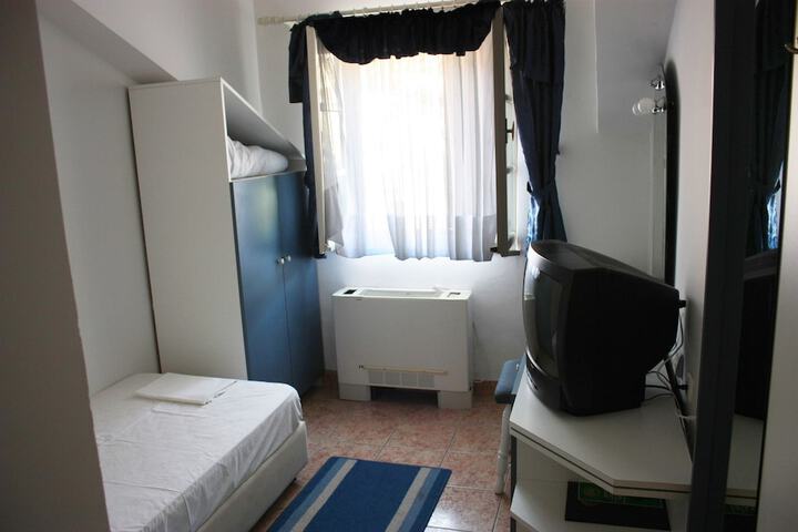 Room 36 of 92