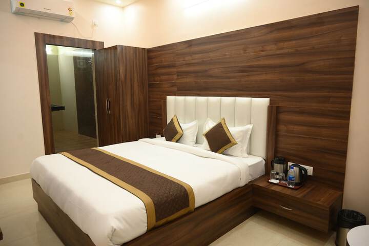Room 20 of 38