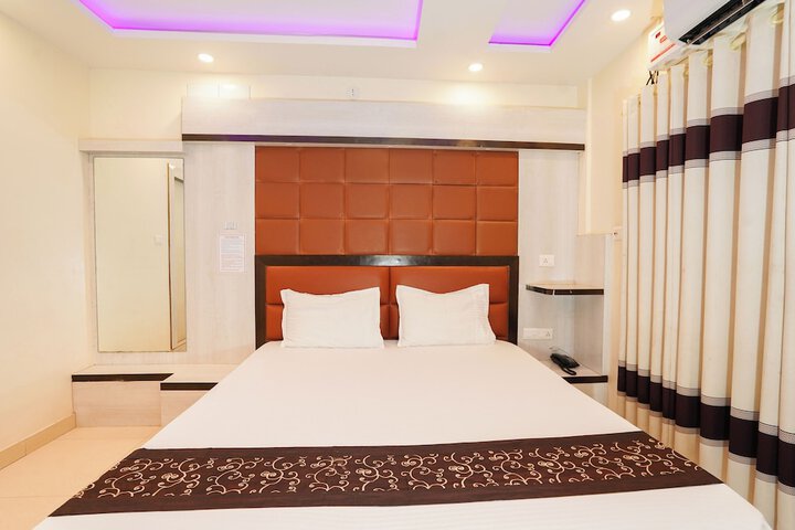Room 34 of 63