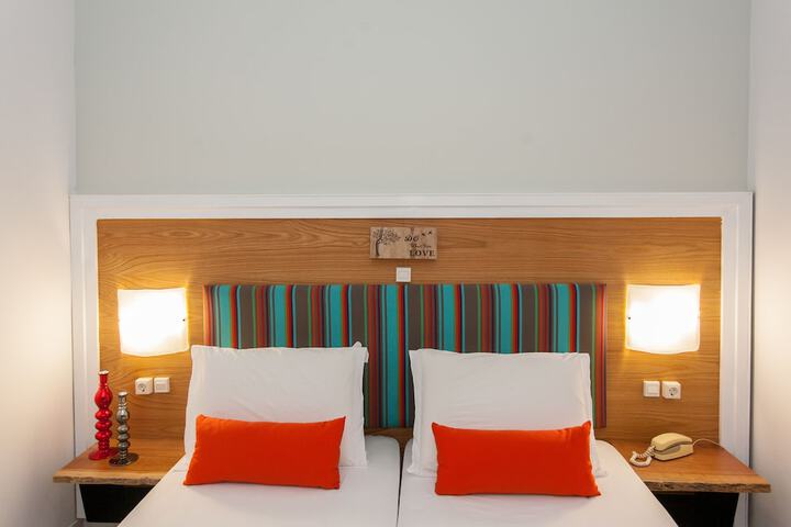 Room 16 of 73