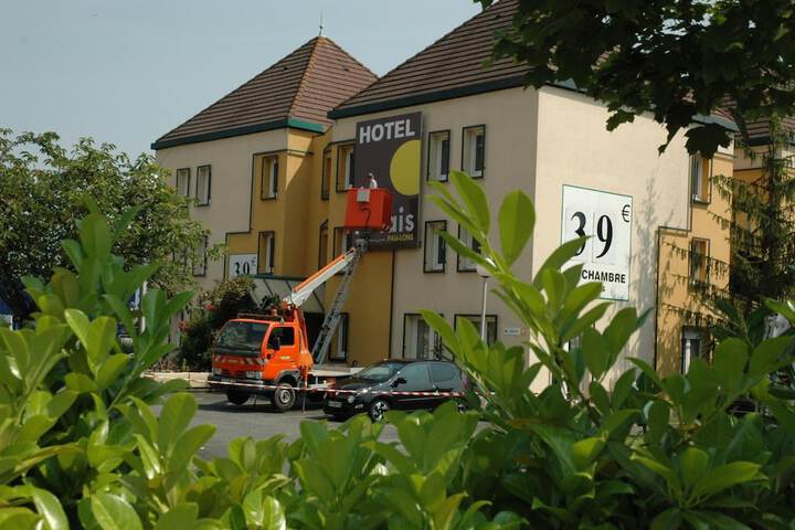 Hotel 31 of 33