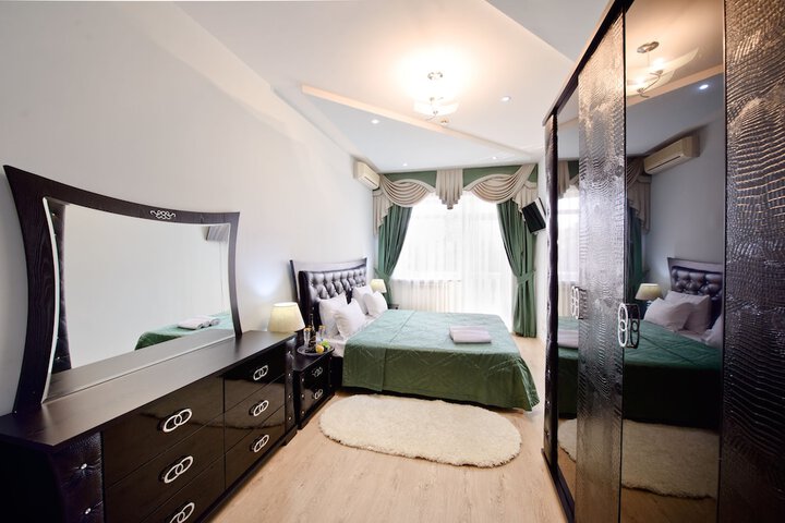 Room 9 of 62