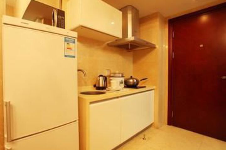 Room 15 of 42