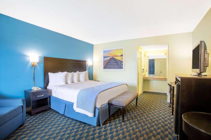 2 Double Beds (16 of 16)