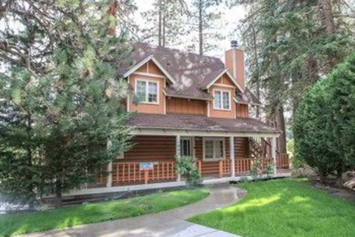 Peek a View by Big Bear Cool Cabins