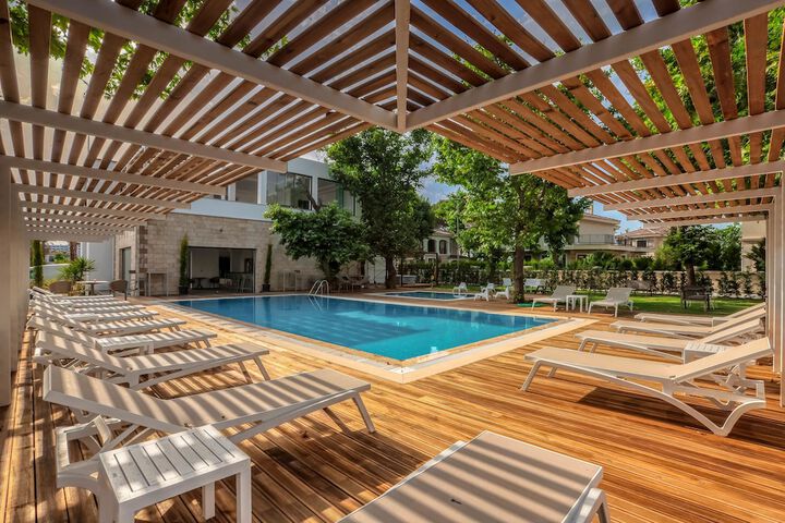 Pool 18 of 61