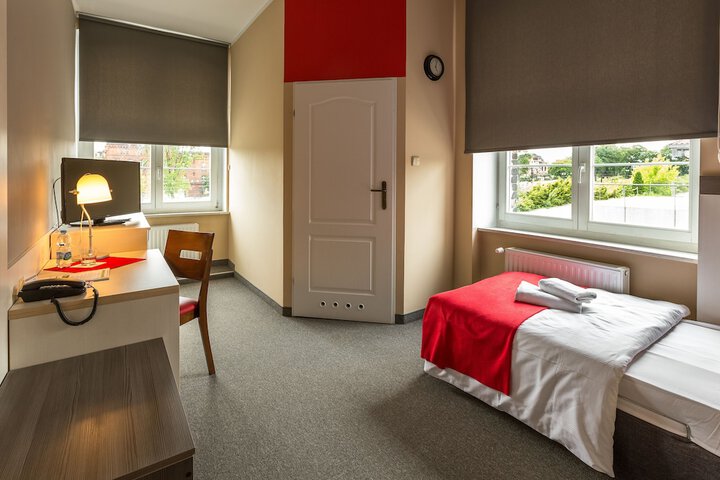 Room 18 of 39