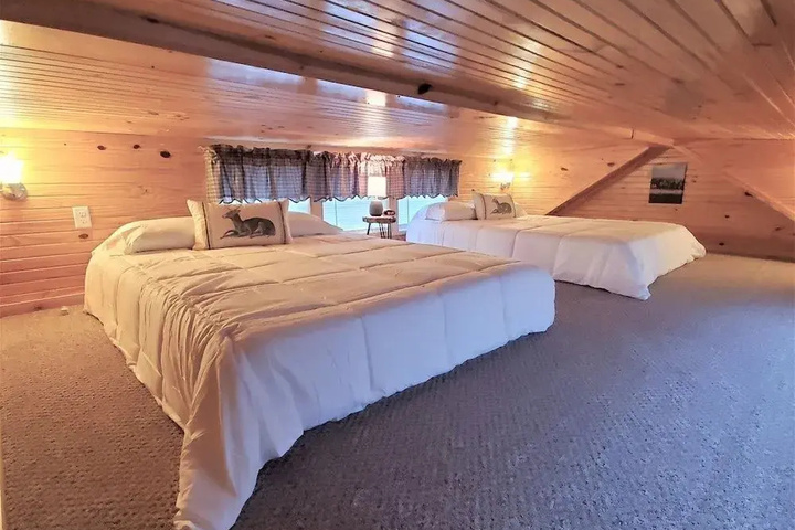 Room 3 of 16
