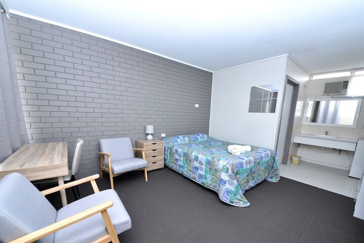 Room 12 of 61