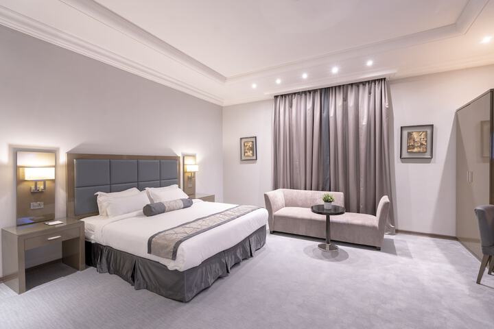 Room 15 of 40