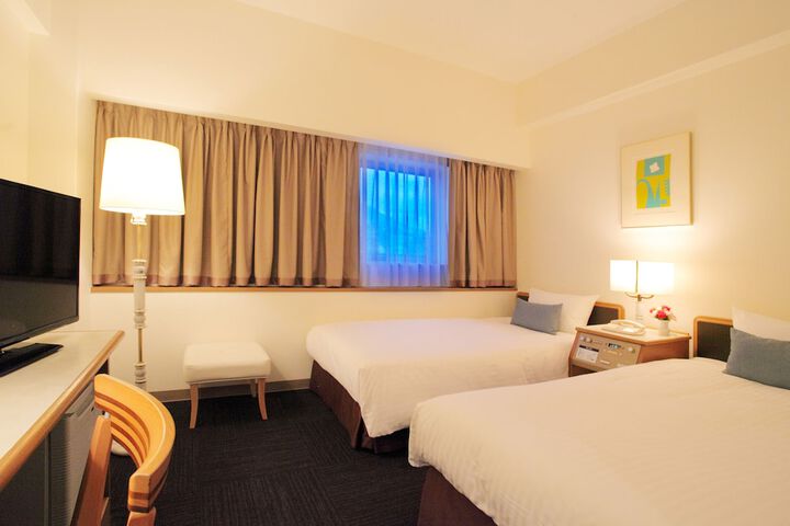 Room 9 of 36