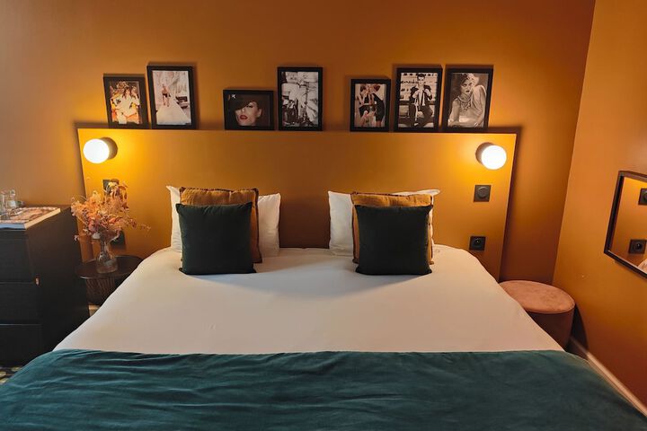 Room 61 of 74