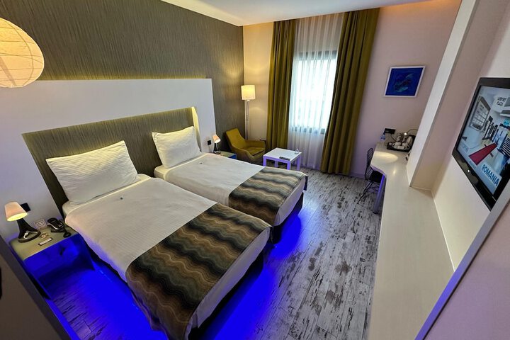 Room 17 of 29