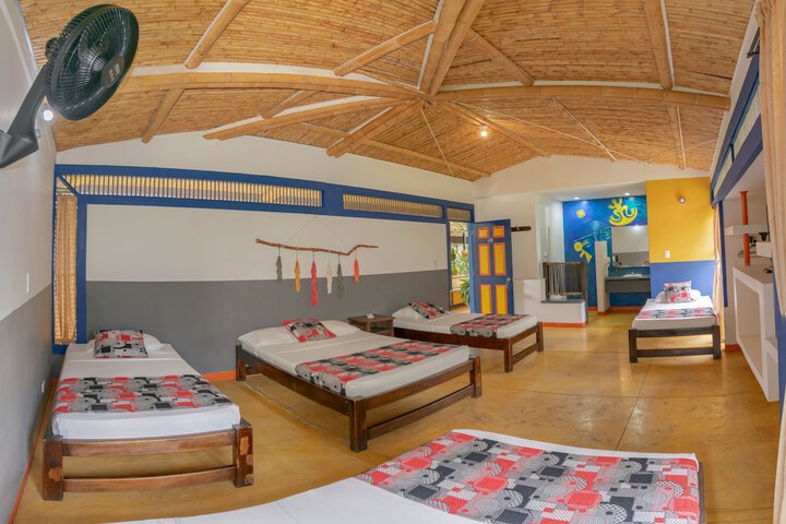 Room 13 of 63