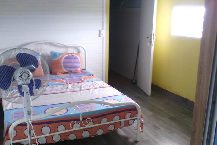 Room 5 of 28