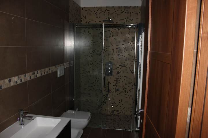Room 115 of 172